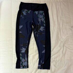 The Upside capri leggings